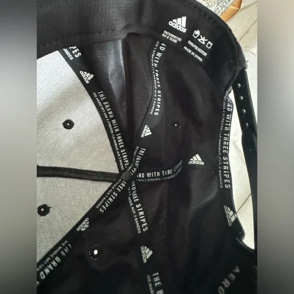 Adidas Mens Black Flat Brimmed Snapback Cap - Picture 4 of 4